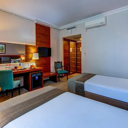 Bera Hotel 4*