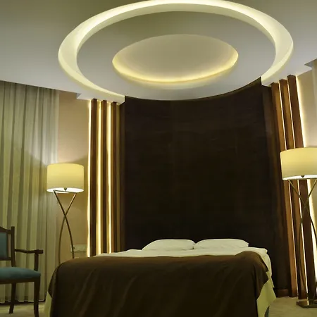 Bera Hotel 4*